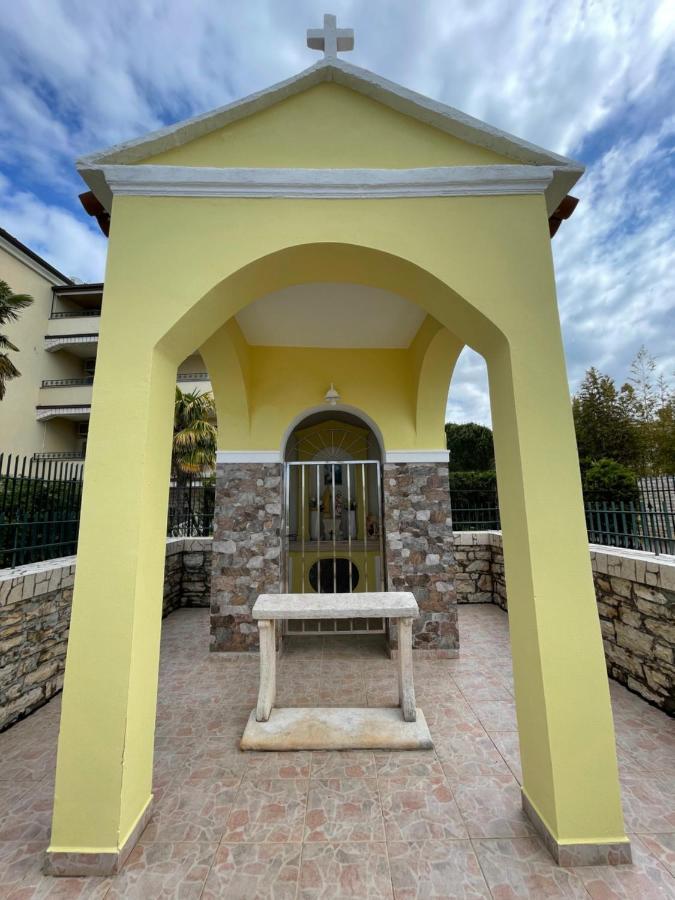 Villa Julia Lovrečica Eksteriør billede